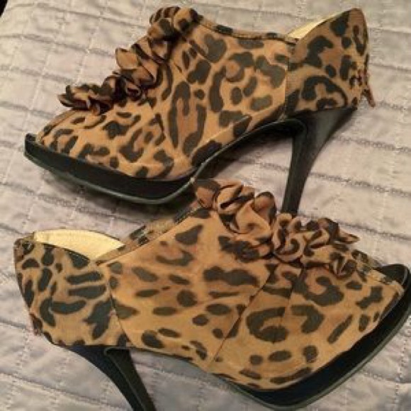 New/Never Used- Sheer leopard ruffle shoes - Picture 2 of 2